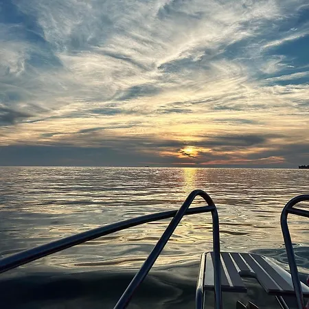 Mobile Tim Kamp Biograd Na Moru